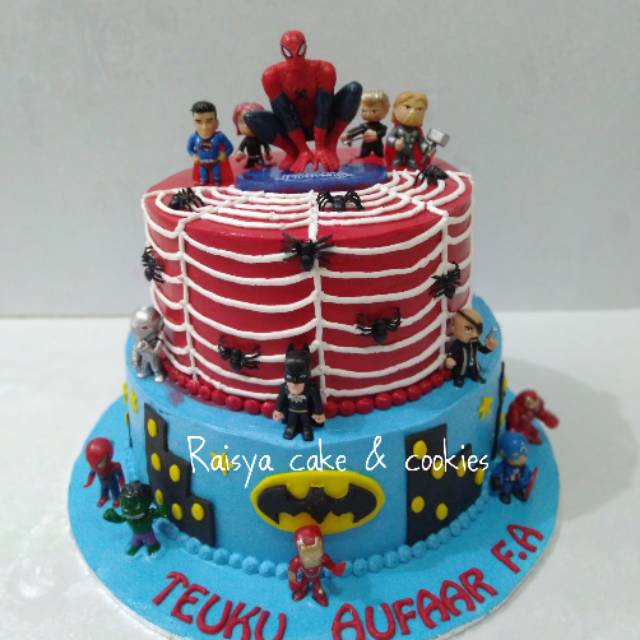 

Kue ulang tahun superhero 2 susun