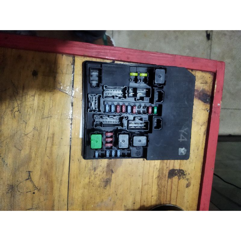 ipdm box sekring nissan grand livina L10 matic