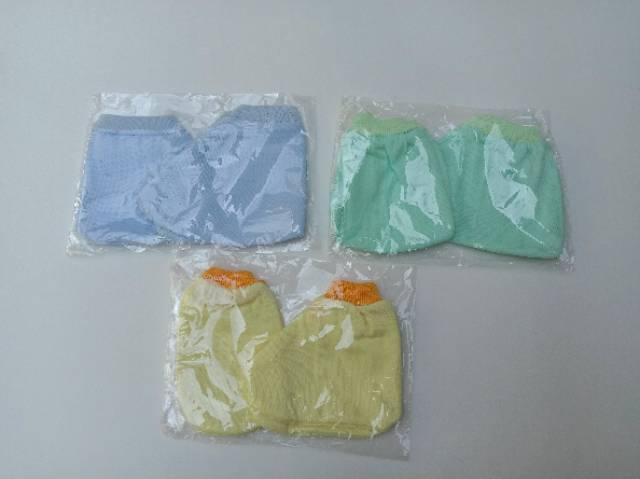 3 Pasang Sarung Tangan Bayi Polos / 3 Set Sarung Tangan dan Kaki