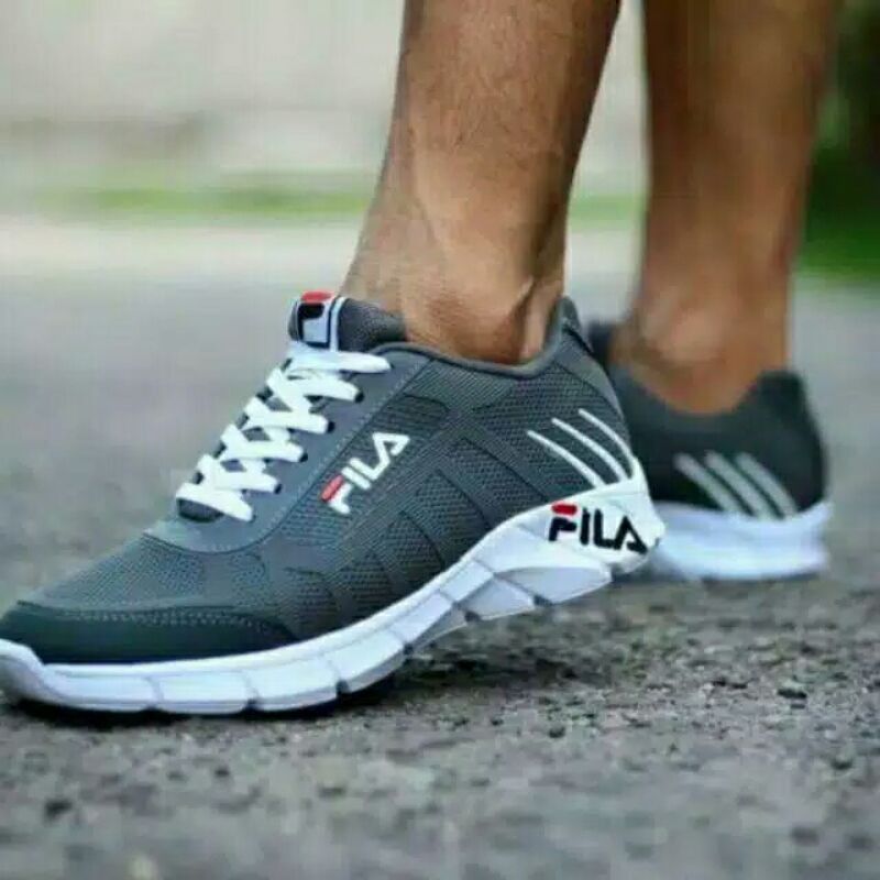 SEPATU PRIA FILA OLAHRAGA JOGGING SANTAI CASUAL