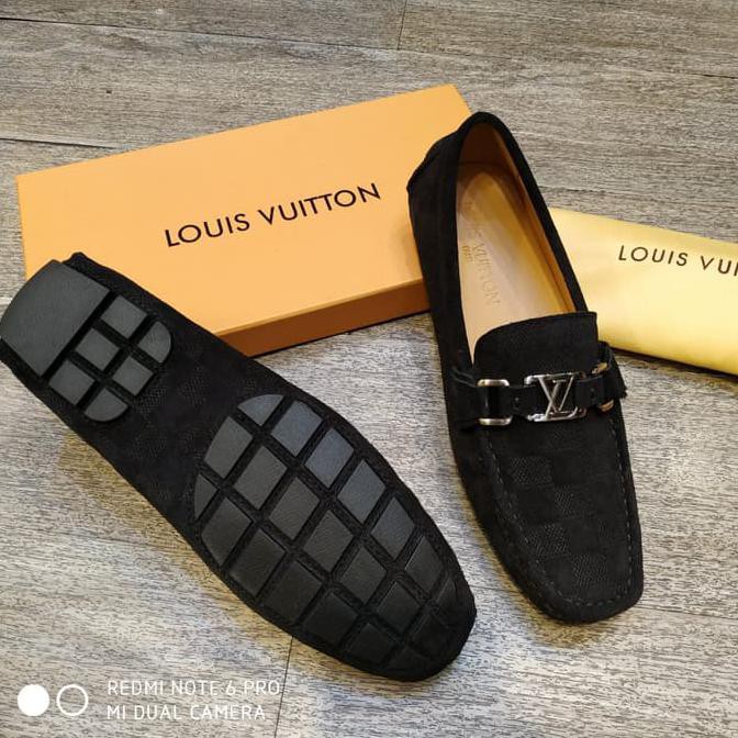 Saldo registro Vis o sepatu  louis vuitton  pria terbaru 