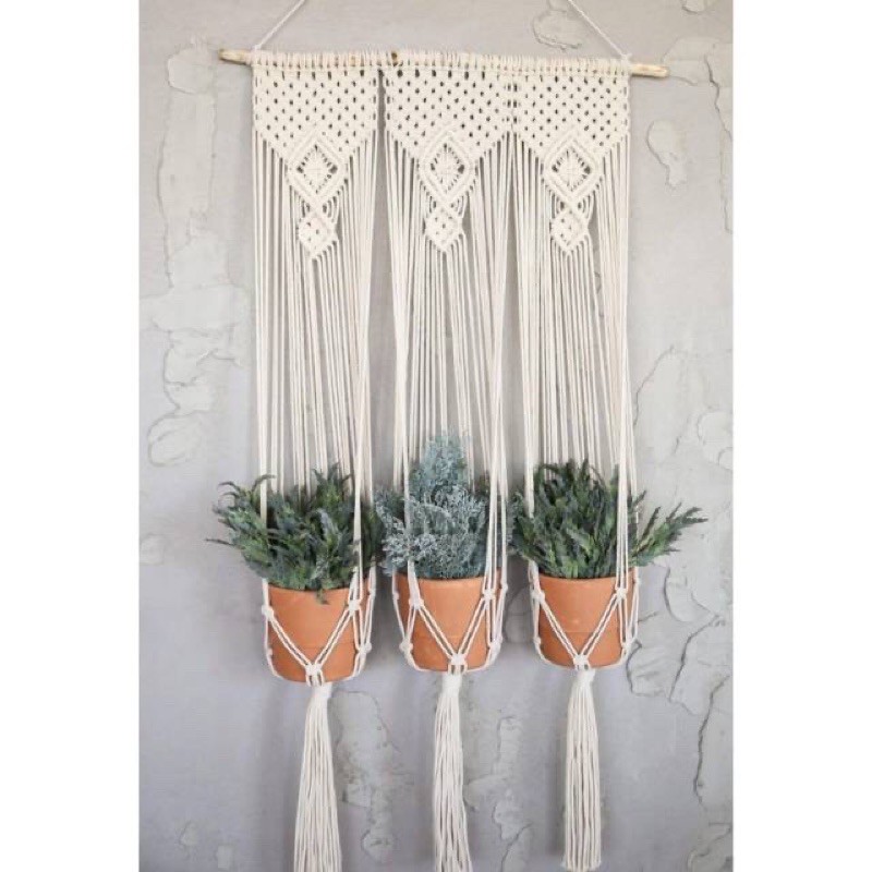 Macrame plant hanger / MPH005 / gantungan pot