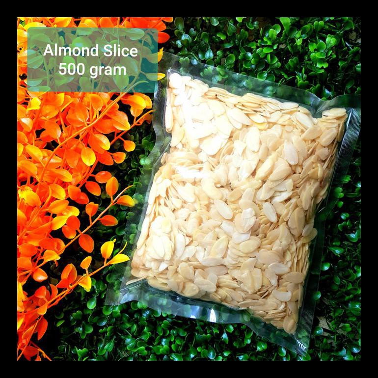 

PROMO! KACANG ALMOND SLICE MENTAH / RAW SLICE ALMOND - 500 GRAM TERMURAH