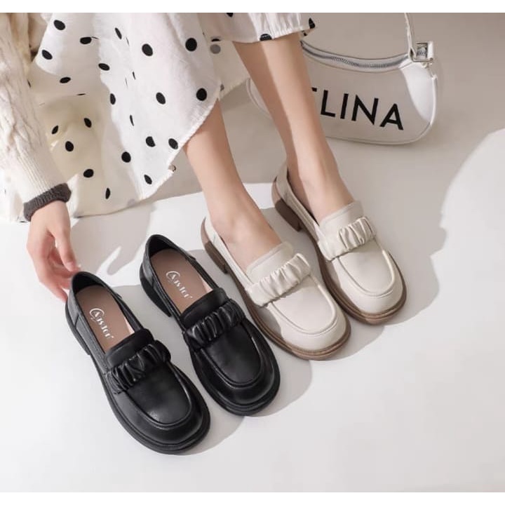 Sepatu Wanita Loafers 2022 / Sepatu Korea New Style Fashion DM 26