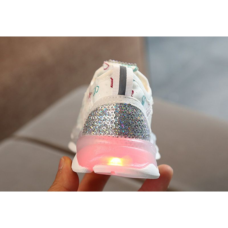 Sneaker Sepatu Impor Anak Balita Perempuan dengan Lampu LED