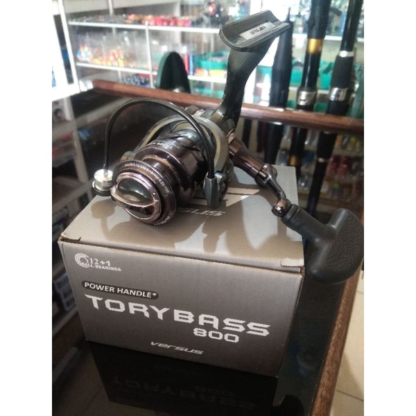 Reel Versus Tory Bass 800, 2000