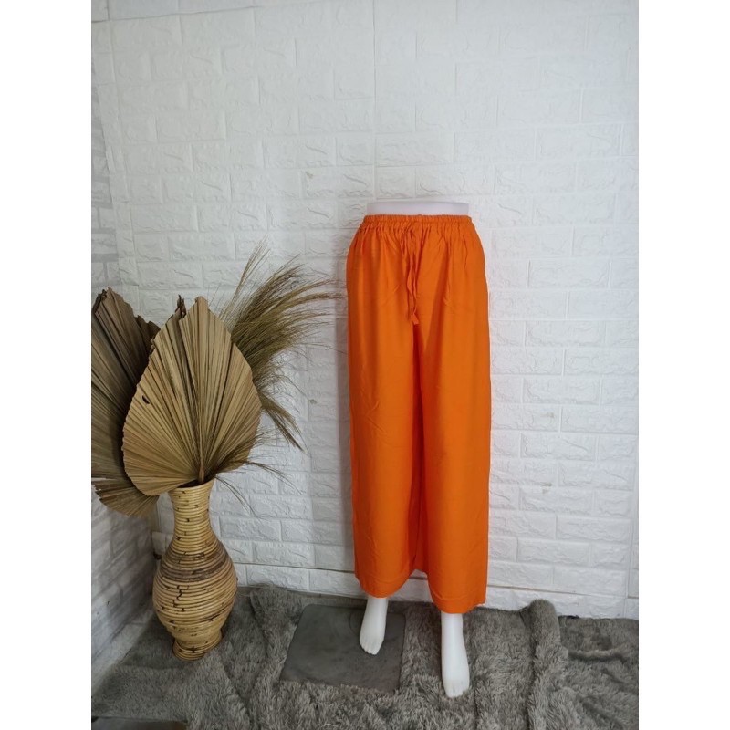 CELANA KULOT POLOS-Pitch