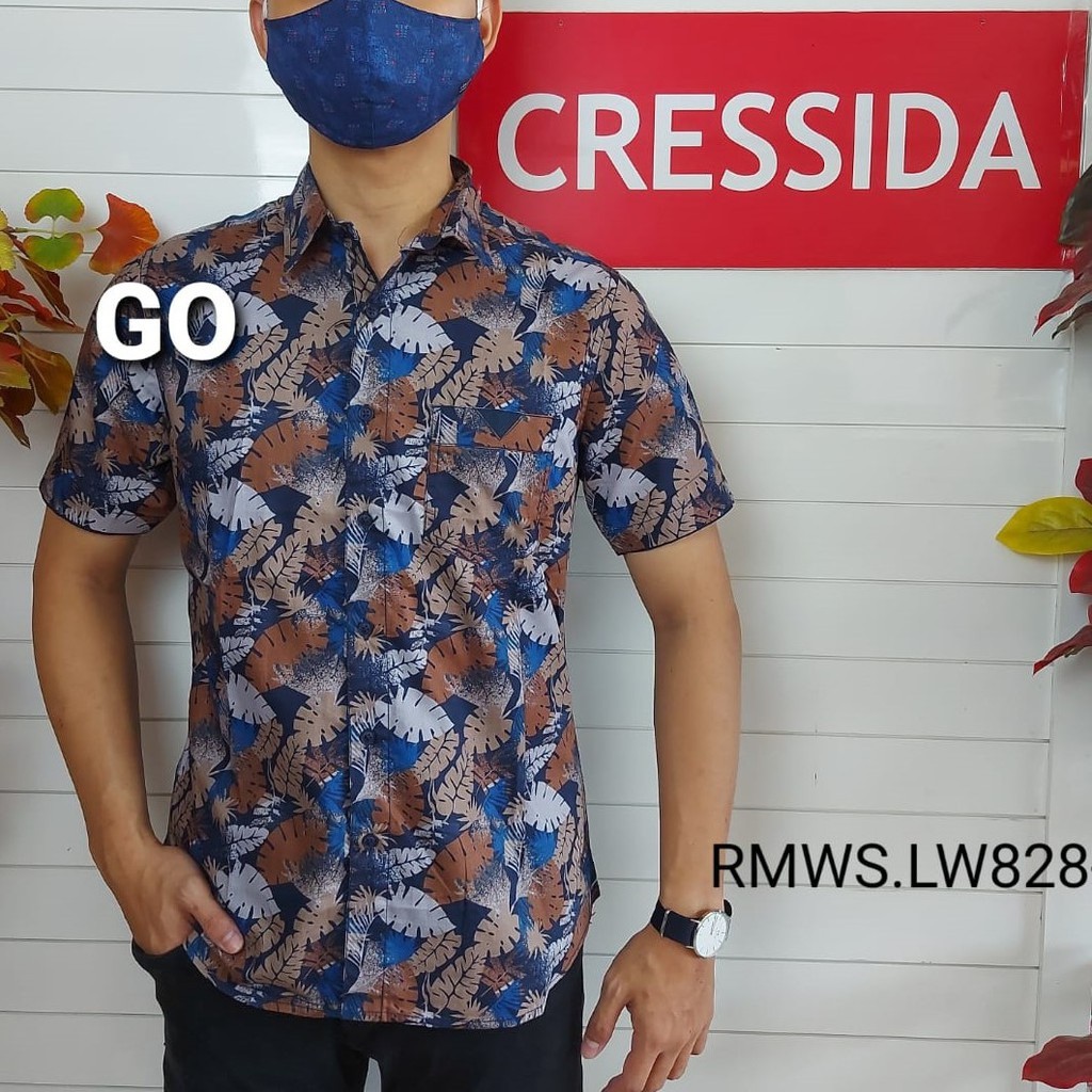 BB CRESSIDA KEMEJA PRIA BATIK SLIMFIT Kemeja Casual Kemeja Lengan Pendek