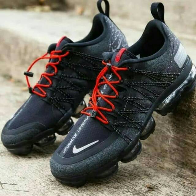 vapormax utility black and red