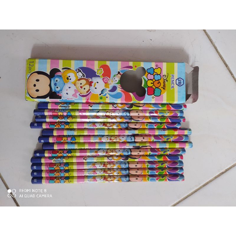 

pensil karakter/alat tulis