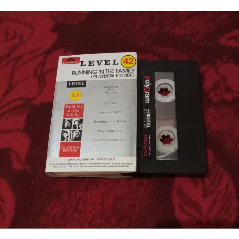 Kaset pita Level 42 - running in the family