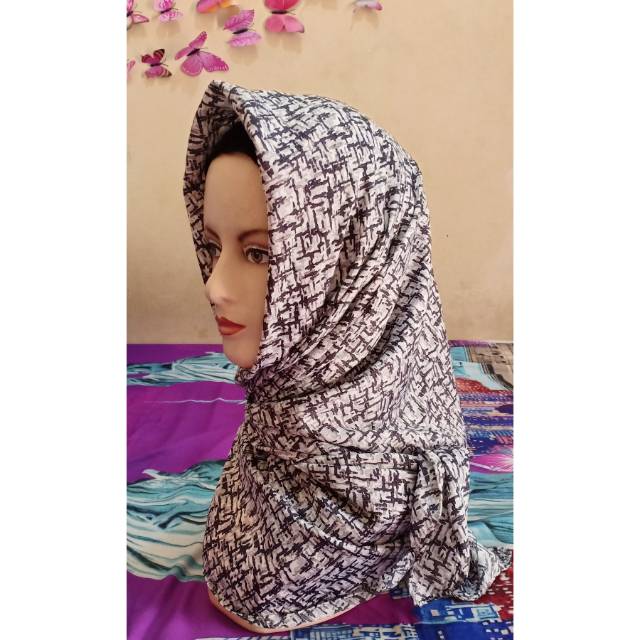 Hijab Segi empat motif bahan wolfis