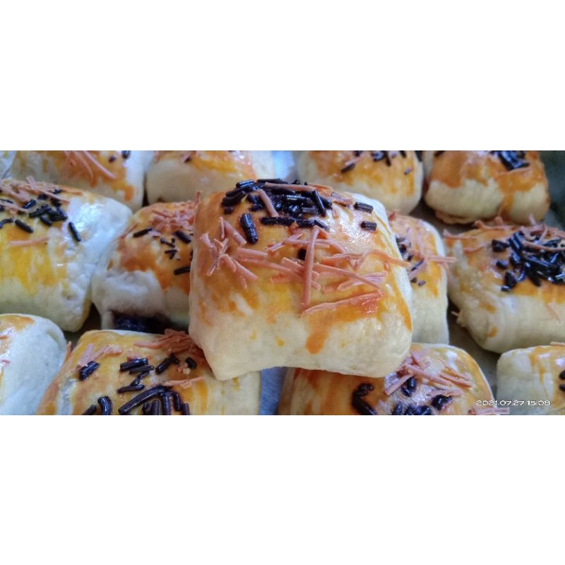 BOLEN PISANG ALMAHIRA JEMBER ( 1 box isi 6 )