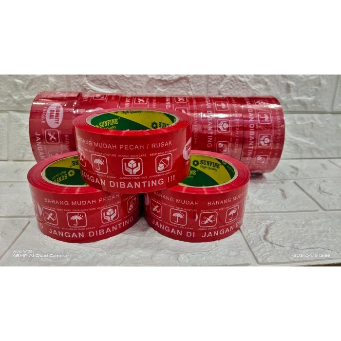 

Produk Unggulan Lakban Fragile Merah Jangan Di Banting 48Mm X 100 Meter Trendi