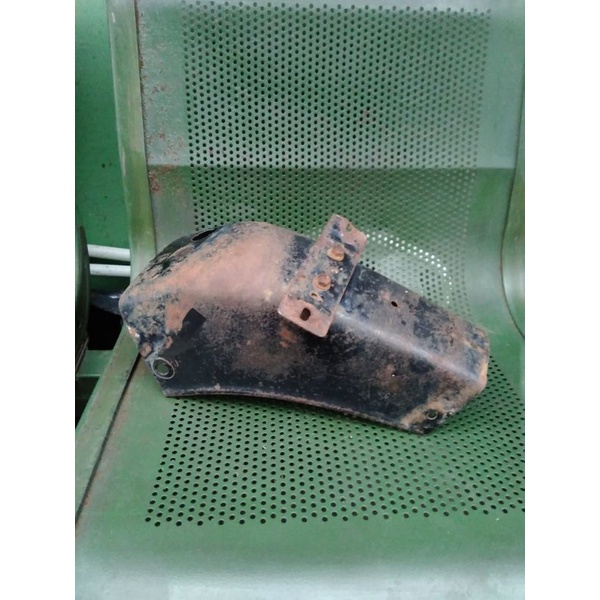 slebor belakang spakbor belakang suzuki rc 100