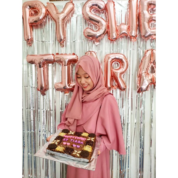 

Birthday Brownies Cake Ulang tahun by Dessert Mboiss