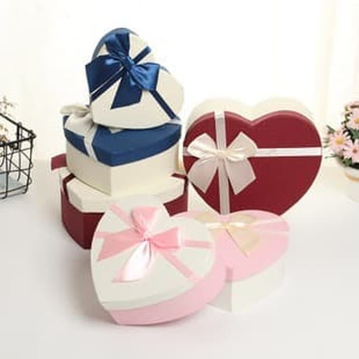 

JGO Box Hampers Hard Box Bentuk Love - Valentine / Bingkisan