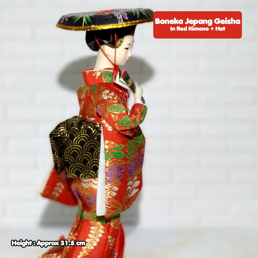 Boneka Jepang Geisha Kimono Merah Red Topi Kipas Lipat Sedang