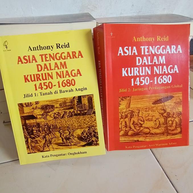 

buku asia tenggara dalam kurun niaga 1450 1680 jilid 1 & 2 - Best Seller
