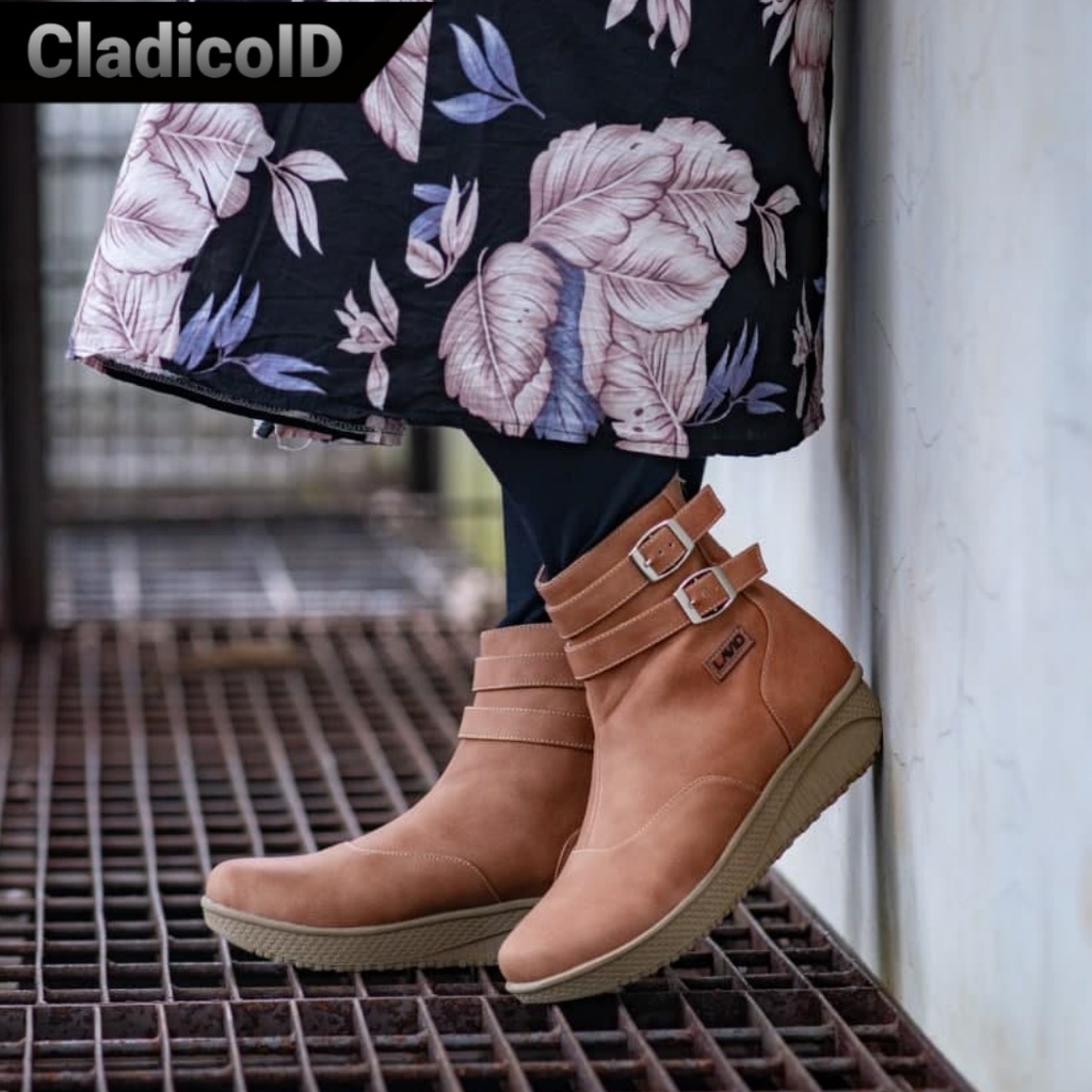 SEPATU BOOTS WANITA OUTDOOR TREND KOREA BAHAN PREMIUM DENGAN RESLETING DI BELAKANG BOOT FLAT DATAR LAVIO ORIGINAL