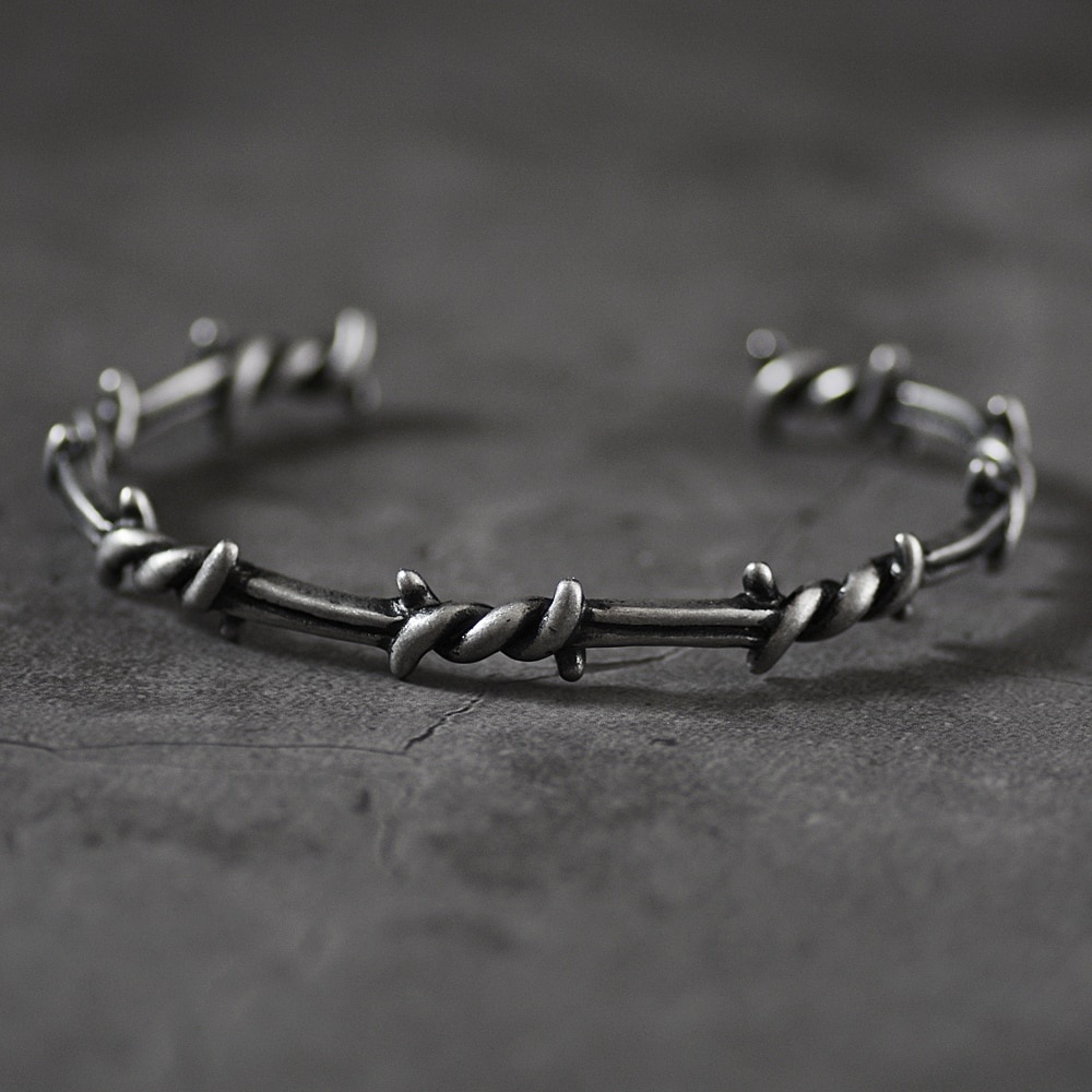 Gelang Model Terbuka Bahan Titanium Steel Desain Duri Gaya Viking Untuk Pria