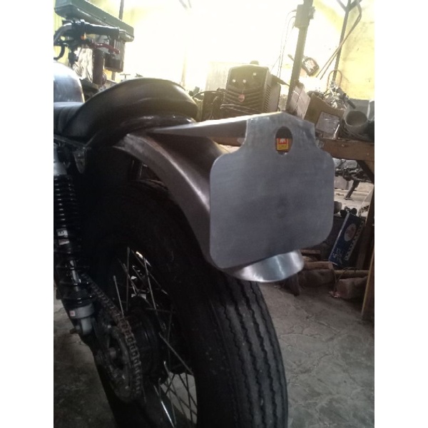 pangkon triumph,pangkon japstyle,pangkon british,spakbor british,stoplamp british,stoplamp custom,st