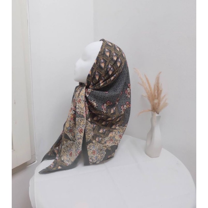 GRANADA SERIES BUTTON SCARVES KW SUPER DARK GREY