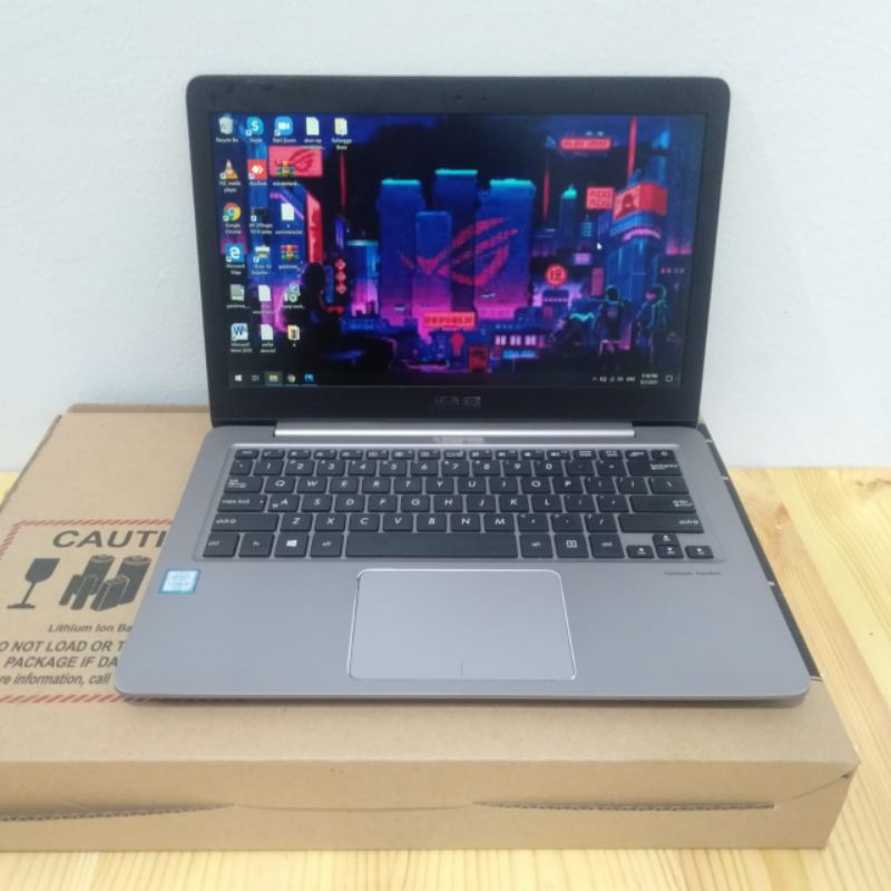 Laptop Asus UX310U, Intel Core i5-6200U, Hd Graphics 520, Ram 8 Gb Ssd 240 Gb, Seri Baru