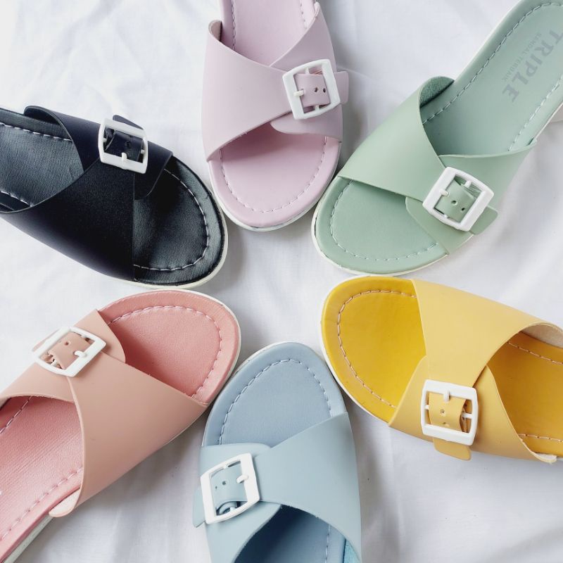 Sandal Wanita Trendy Model Slop Variasi Gesper (Adelia 01)