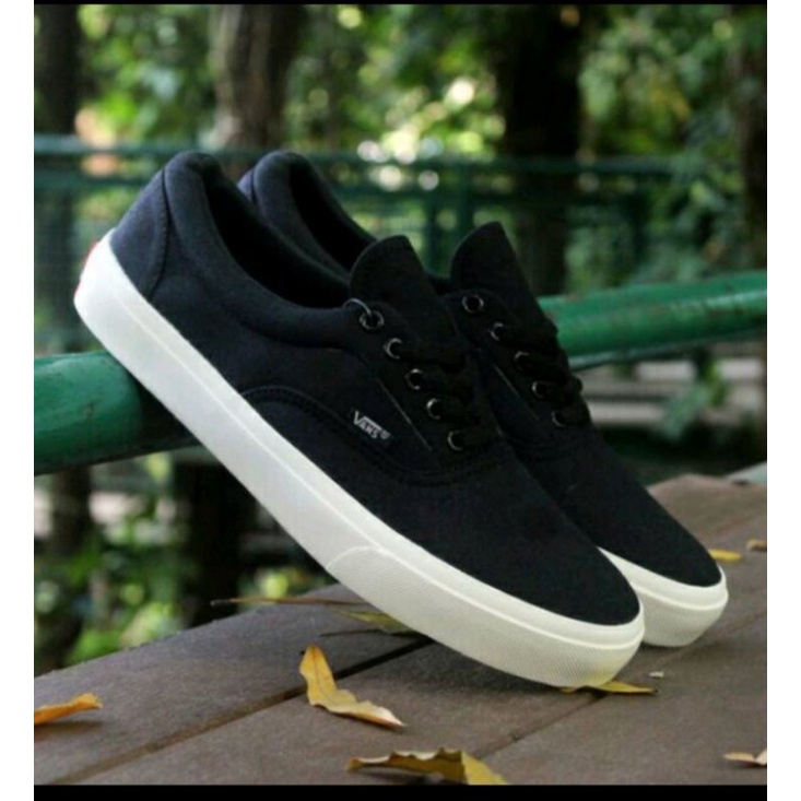 SEPATU VANS SEKOLAH KASUAL HITAM OLDSKOOL  HITAM  PRIA LAKI COWOK VENS OLAHRAGA LARI