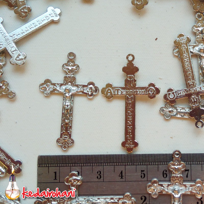 Cross / Bandul Salib Yesus Logam Tebal Besar Perlusin Tertium Millennium - Bahan Rosario