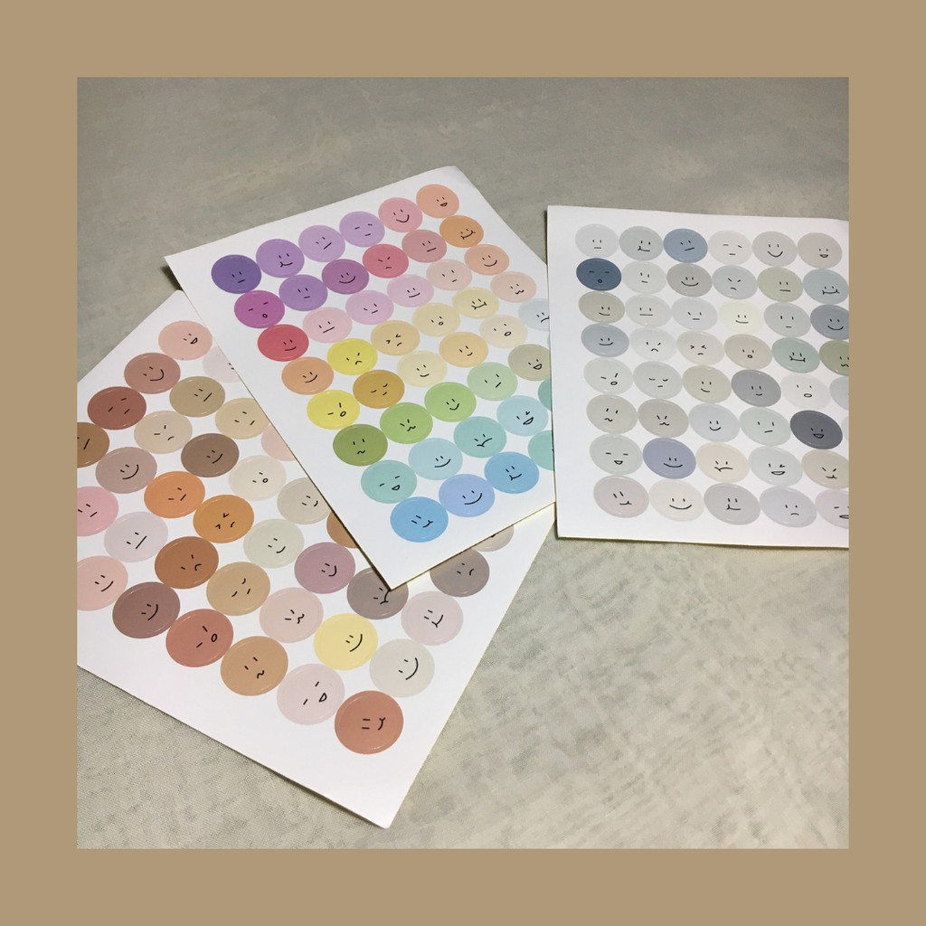 Stiker Bulat Motif Smile – Stiker Dekorasi Buku Catatan