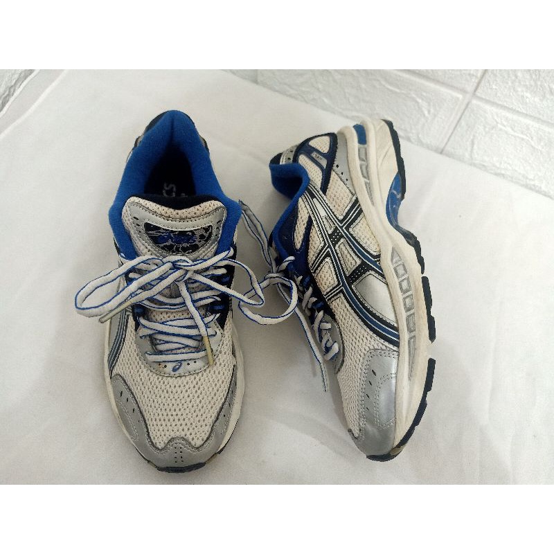 asics navy runners