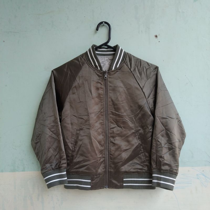 Uniqlo / Uniqlo Second / Jaket Uniqlo / Uniqlo Jacket / Uniqlo Reversible