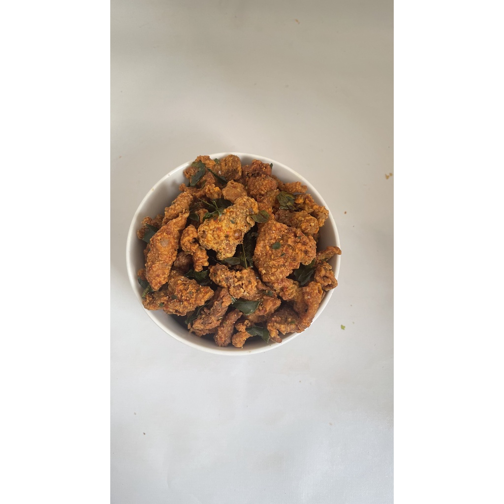 Kulit Ayam Crispy Pedas Daun Jeruk Juragan Basreng 250gr Makanan Ringan