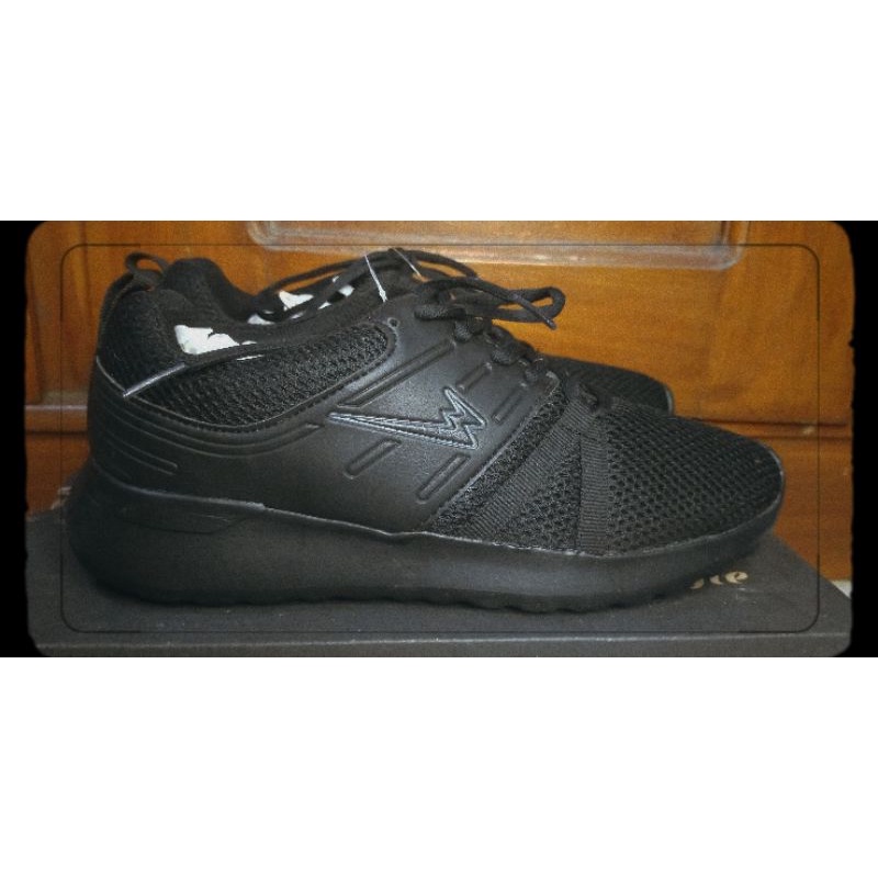 SEPATU SEKOLAH HITAM POLOS EAGLE
