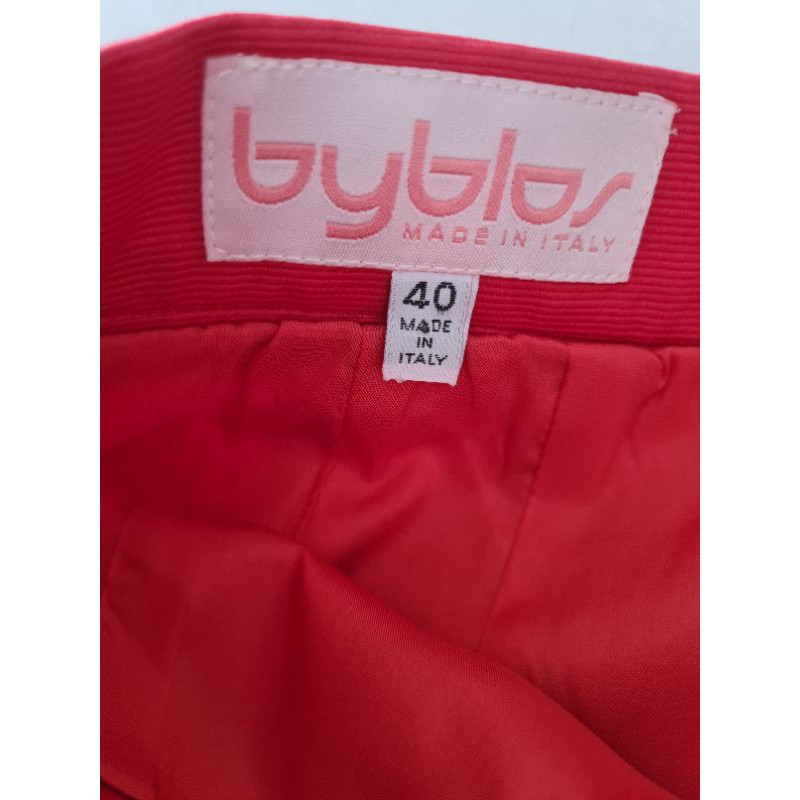 Authentic Byblos red skirt side ribbon