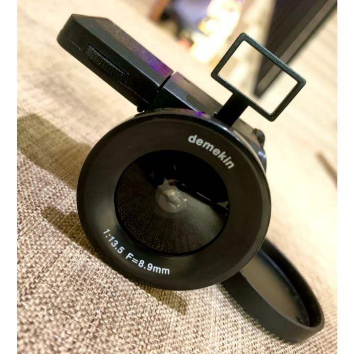 kamera roll film.kamera jadul. demekin fisheye camera. vintage camera