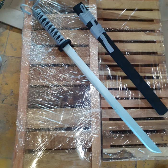 mainan pedang kayu katana bokken 81cm plus sarung bilah silver asli 1