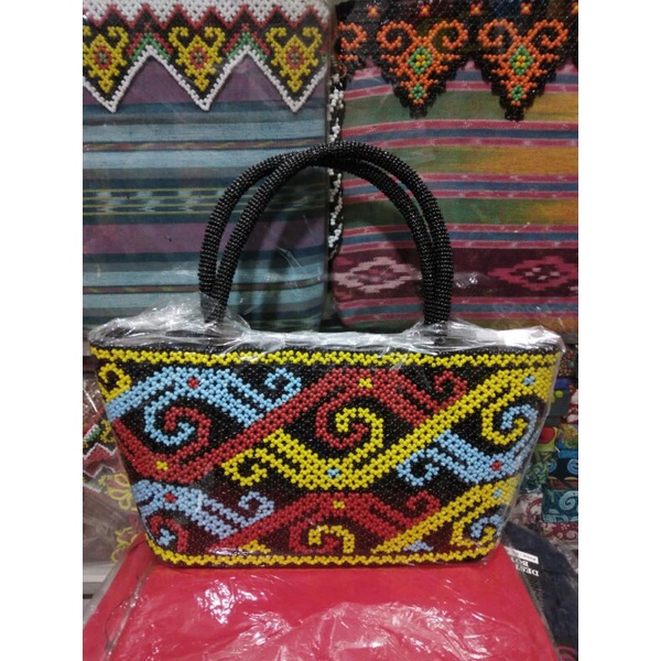 Tas manik khas kalimantan