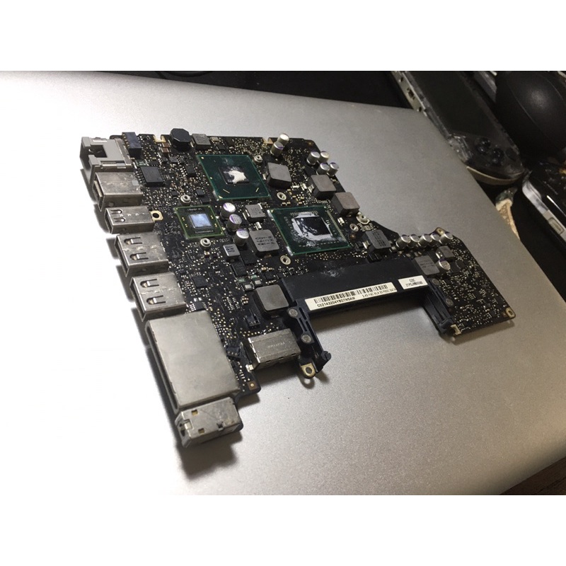 logicboard mesin MacBook Pro 2011 i5 a1278 hidup