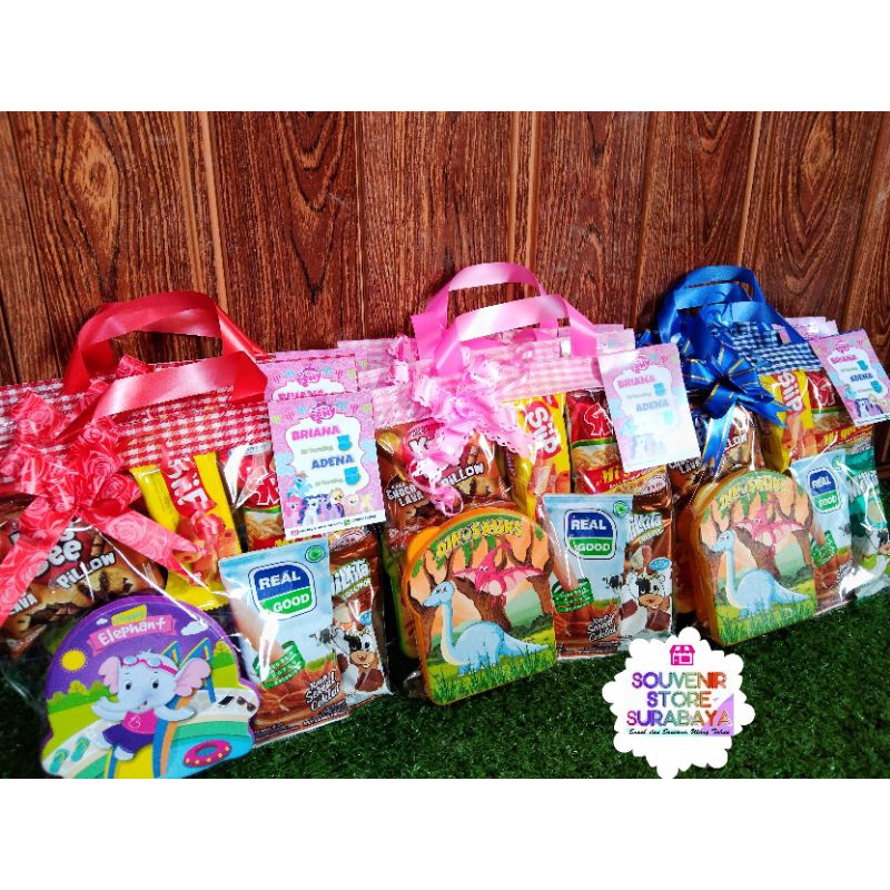 Souvenir Snack Ulang tahun / paket lunch box murah / souvenir murah / lunch box murah