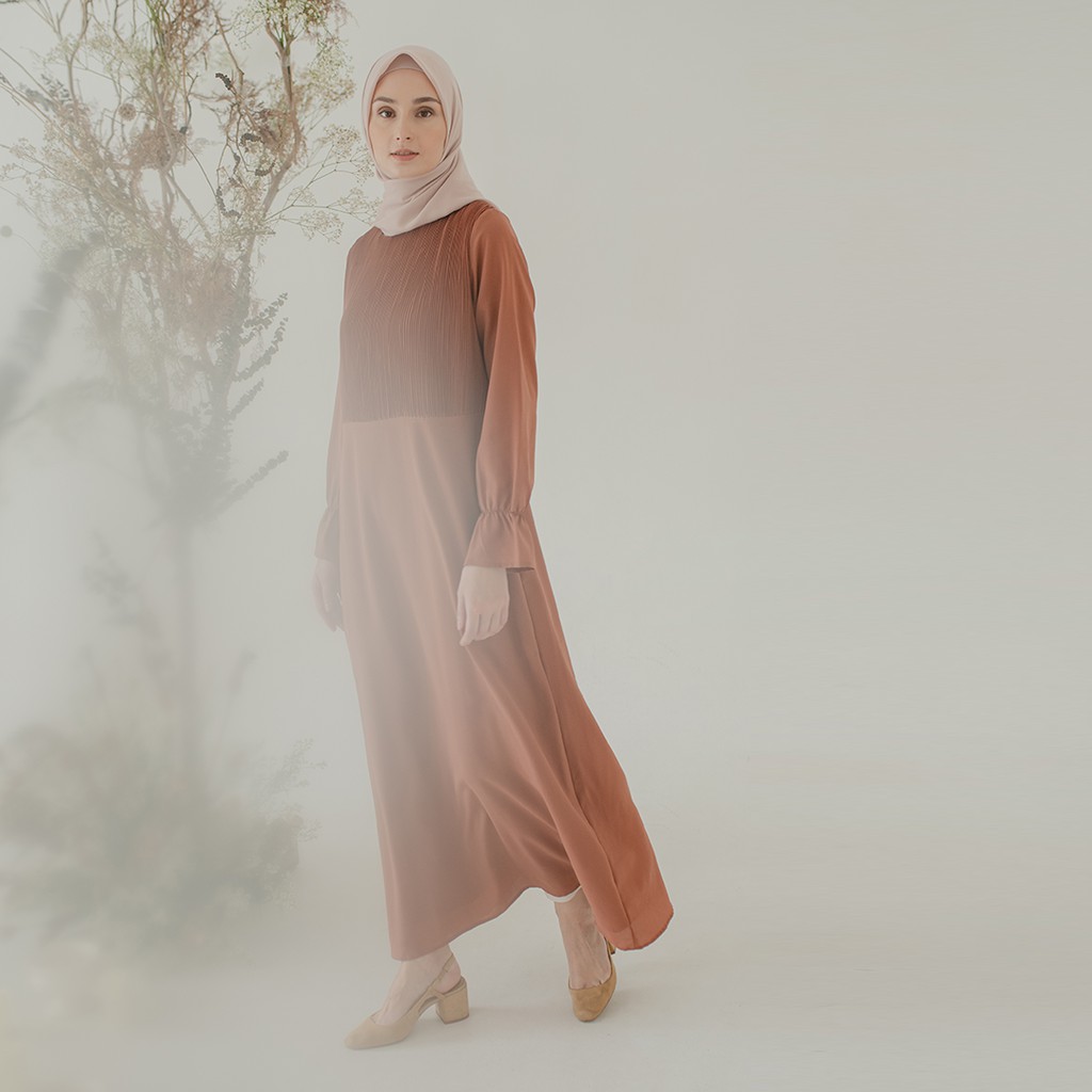 Ginger Andra by Aska Label - Gamis / Dress plisket bahan crepe dengan furing warna orange bata-4