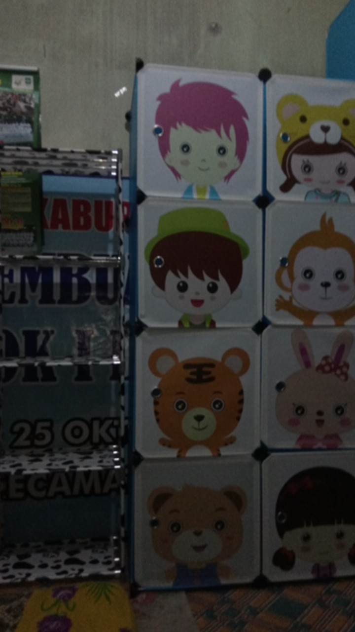 Lemari Pakaian Plastik Rak Serbaguna Susun Lemari Baju Anak 8 Pintu/kotak