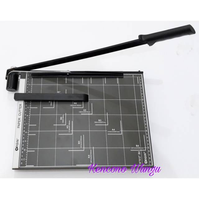 

Paper Cutter Pemotong Kertas Ukuran B4 Origin