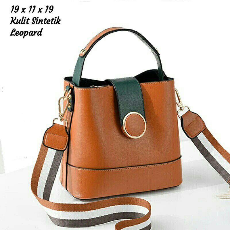 TAS SLEMPANG WANITA TERBARU 2021/R2 STORE PROMO TAS SLEMPANG KEKINIAN 2021/BAYAR DITEMPAT ( COD)