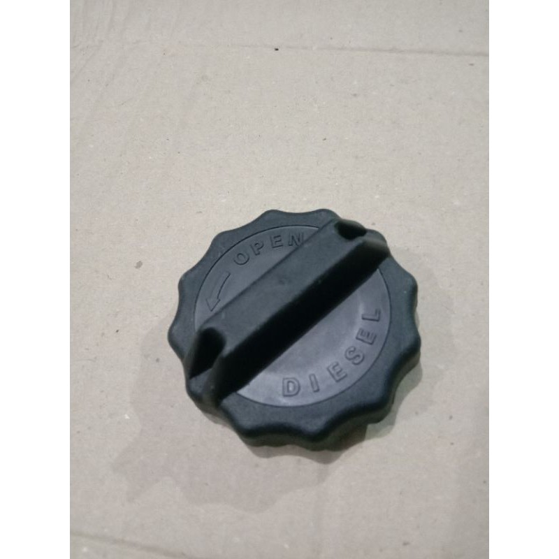 tutup tangki solar Isuzu panther kotak original