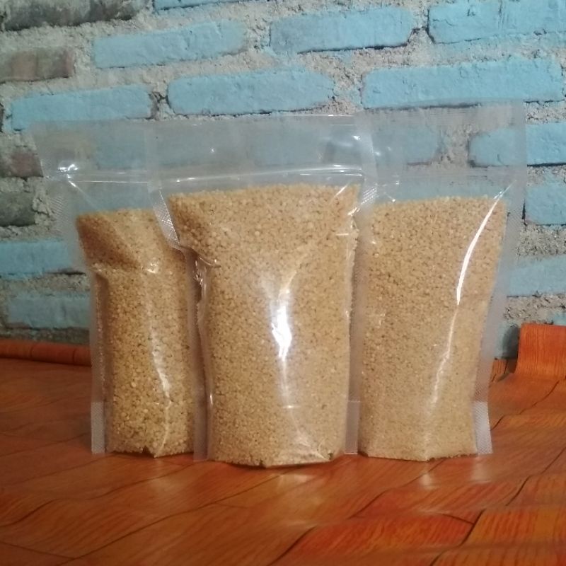 

TIWUL OYEK RASI NASI SINGKONG FERMENTASI ALUS LEMBUT POUCH 300 GRAM