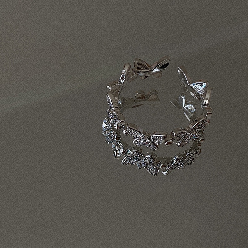Perhiasan Cincin Silver Desain Kupu-Kupu Hias Kristal Untuk Wanita