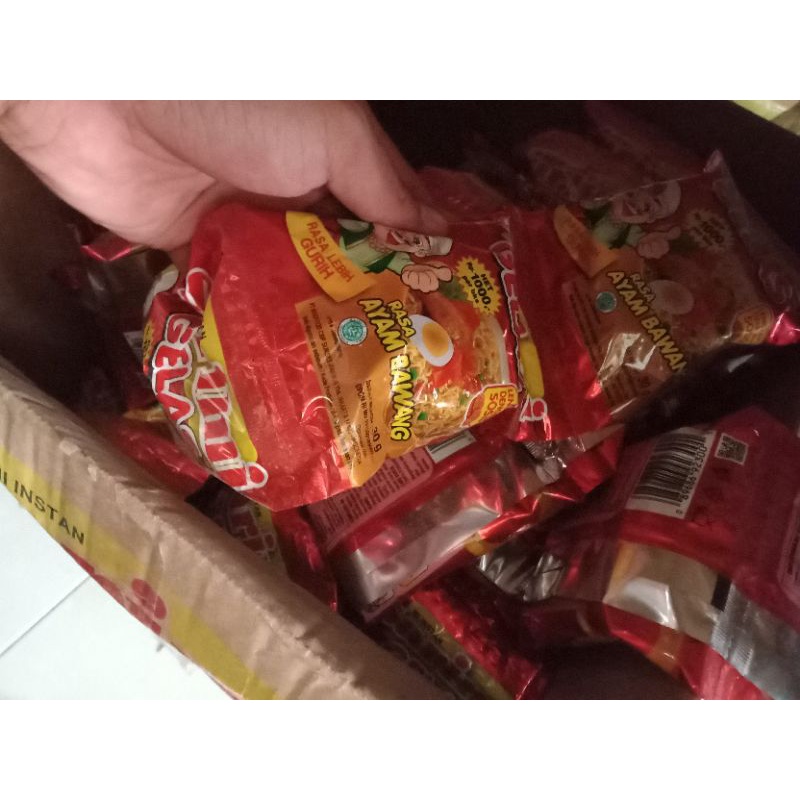 

Sarimi Gelas Rasa Ayam Bawang 10 Pcs